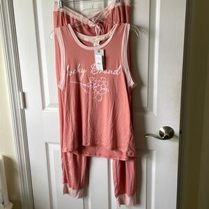 Lucky Brand 2 piece women’s pajamas set
Brand new